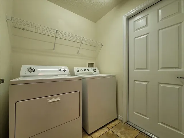 $299,999 | 1914 Commander Way, Kissimmee, FL 34746