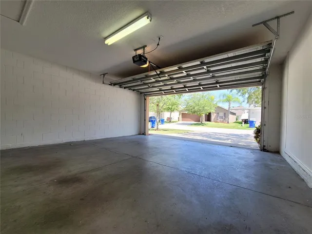 $299,999 | 1914 Commander Way, Kissimmee, FL 34746