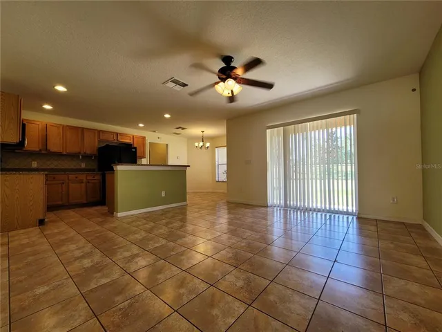 $299,999 | 1914 Commander Way, Kissimmee, FL 34746
