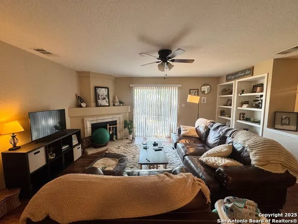 $189,999 | 6658 Eastern Clouds, Converse, TX 78109