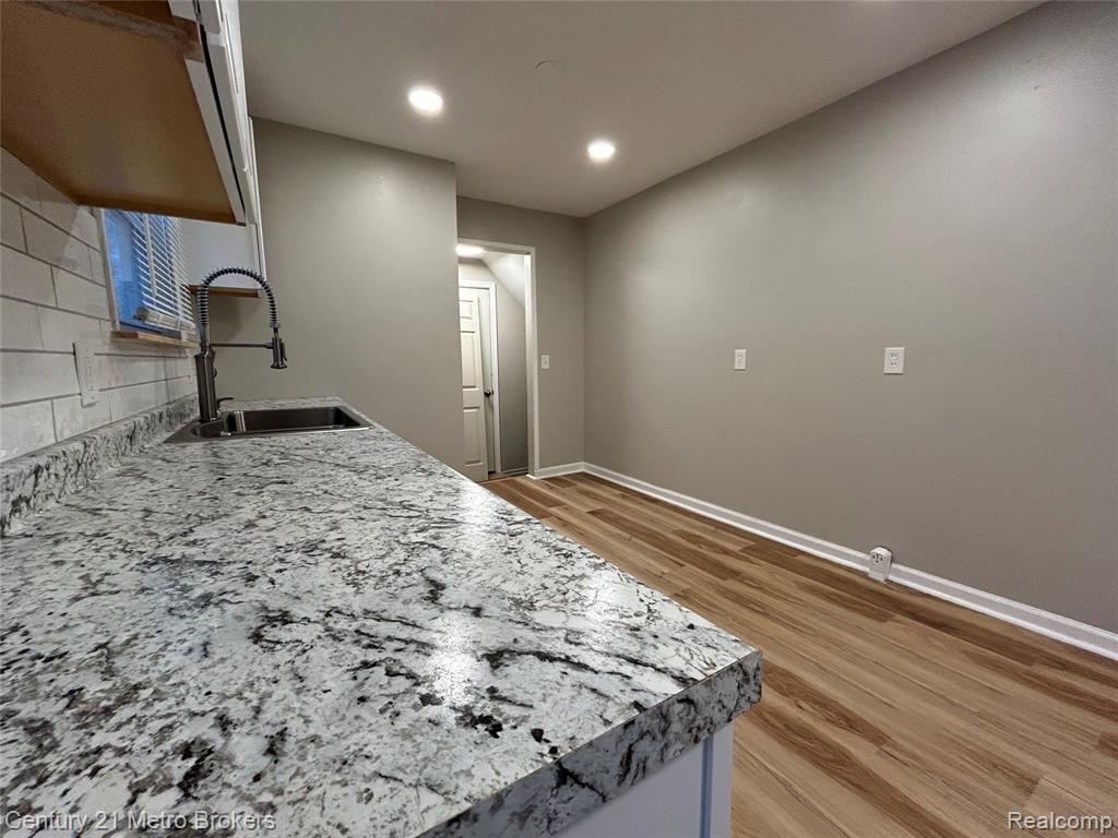 2914 East Pierson Road Flint, MI 48506 - Photo 7 of 11