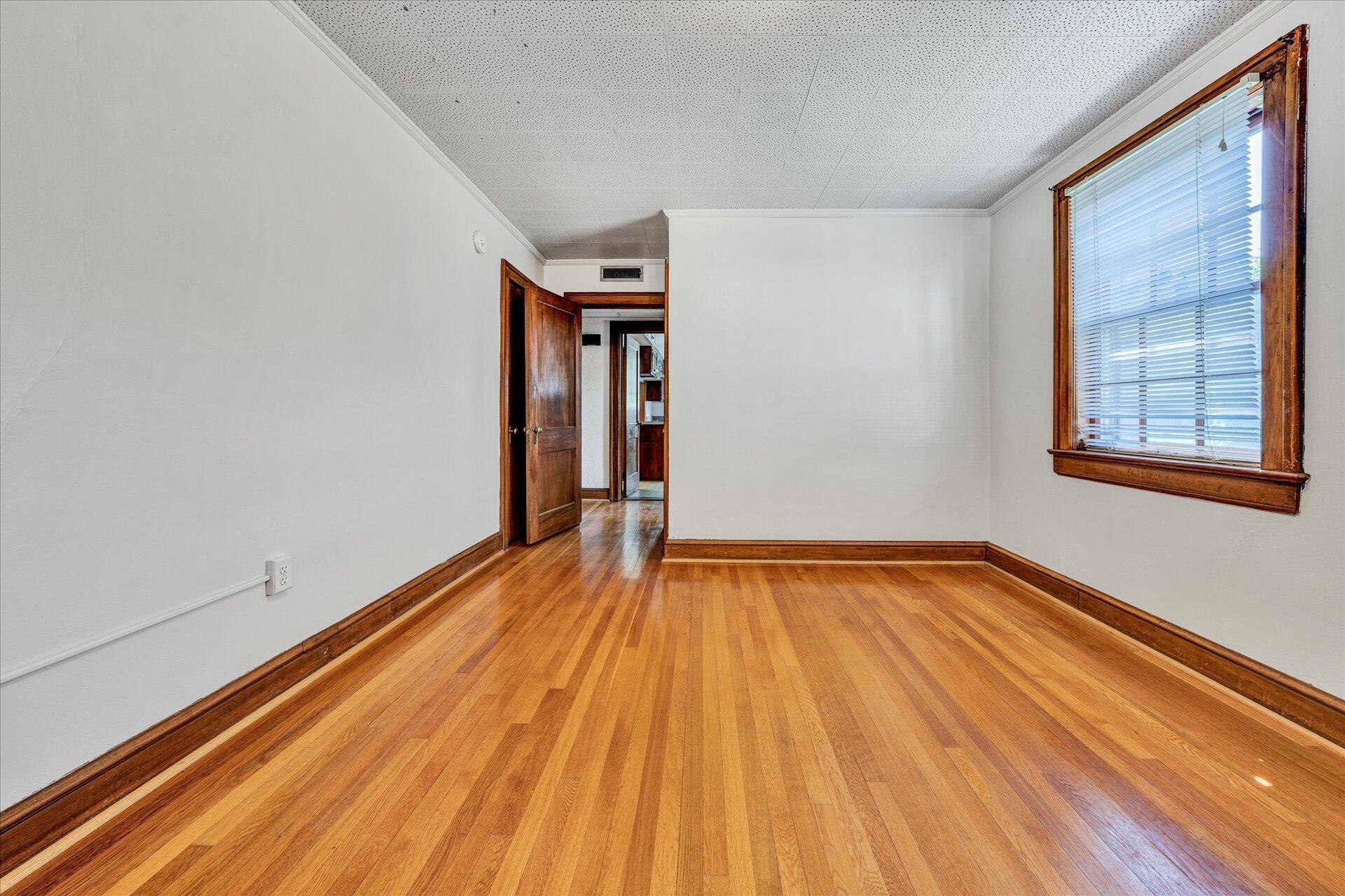 1927 Sheffield Road Southwest, Unit 1929 Roanoke, VA 24015 - Photo 15 of 40 14-DSC00031