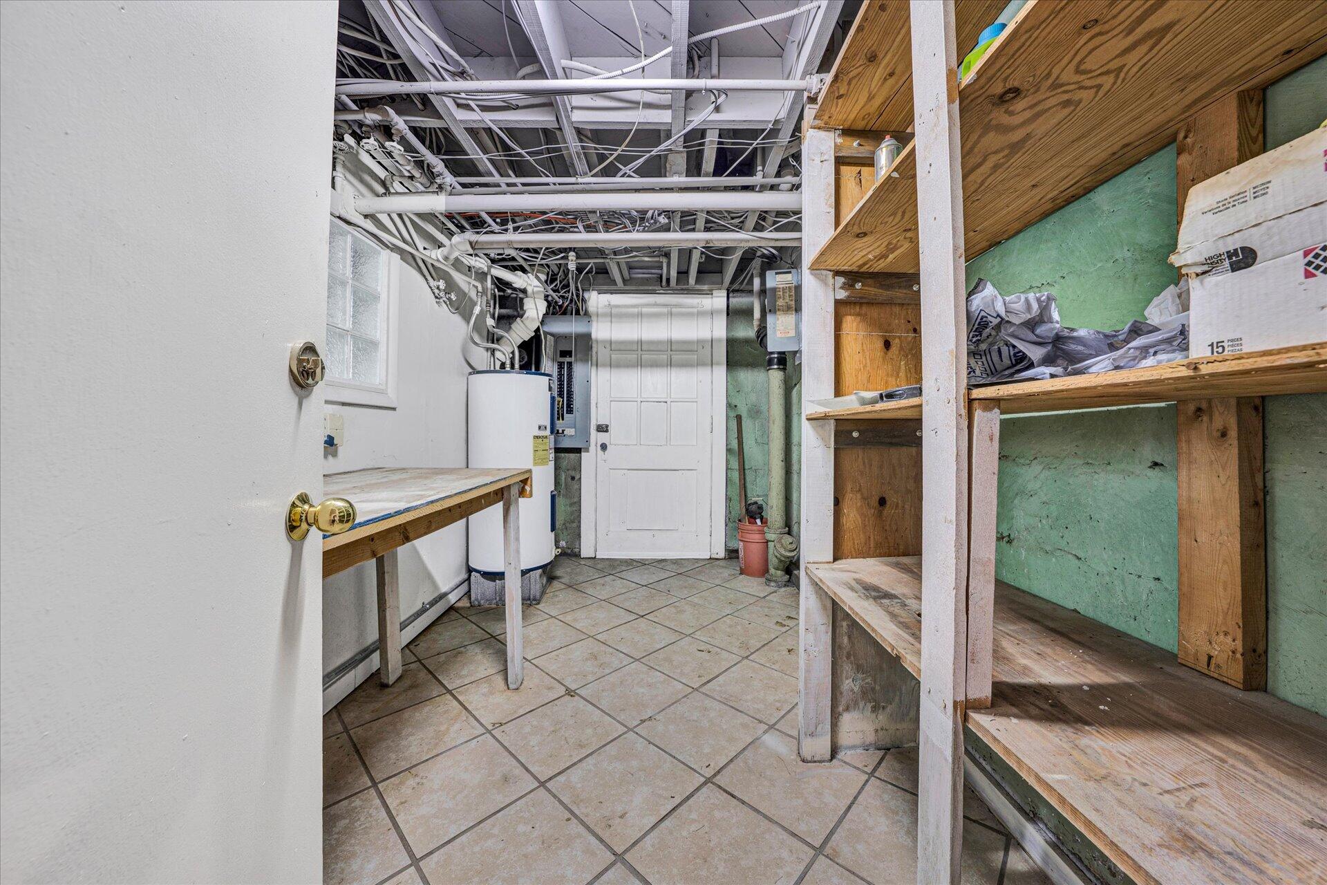 1927 Sheffield Road Southwest, Unit 1929 Roanoke, VA 24015 - Photo 33 of 40 30-DSC00052