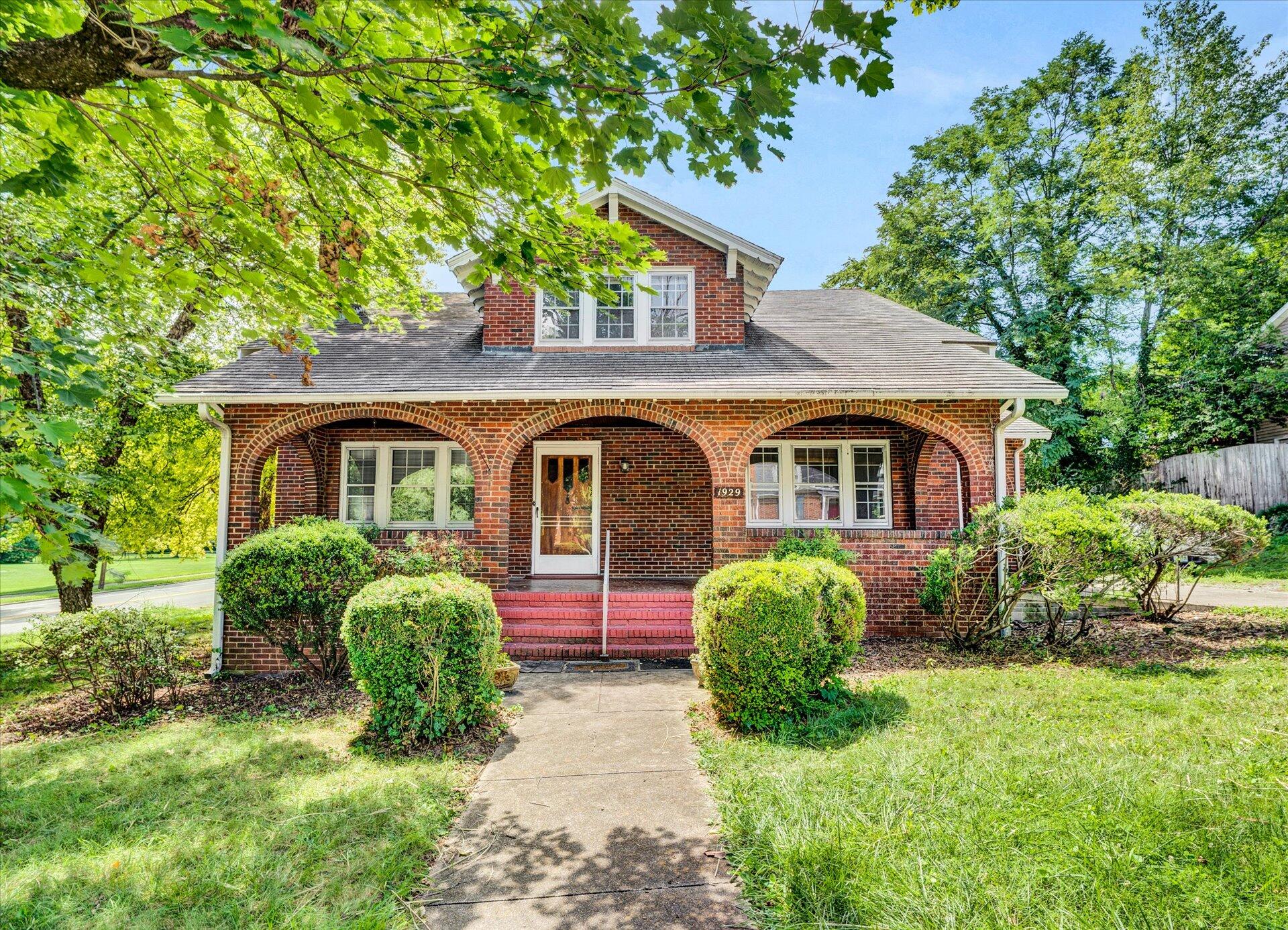 1927 Sheffield Road Southwest, Unit 1929 Roanoke, VA 24015 - Photo 39 of 40 36-DSC00109