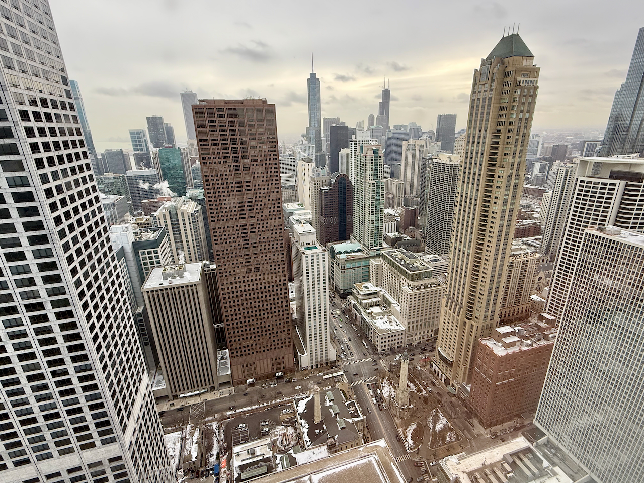 175 East Delaware Place, Unit 5618 Chicago, IL 60611 - Photo 14 of 20