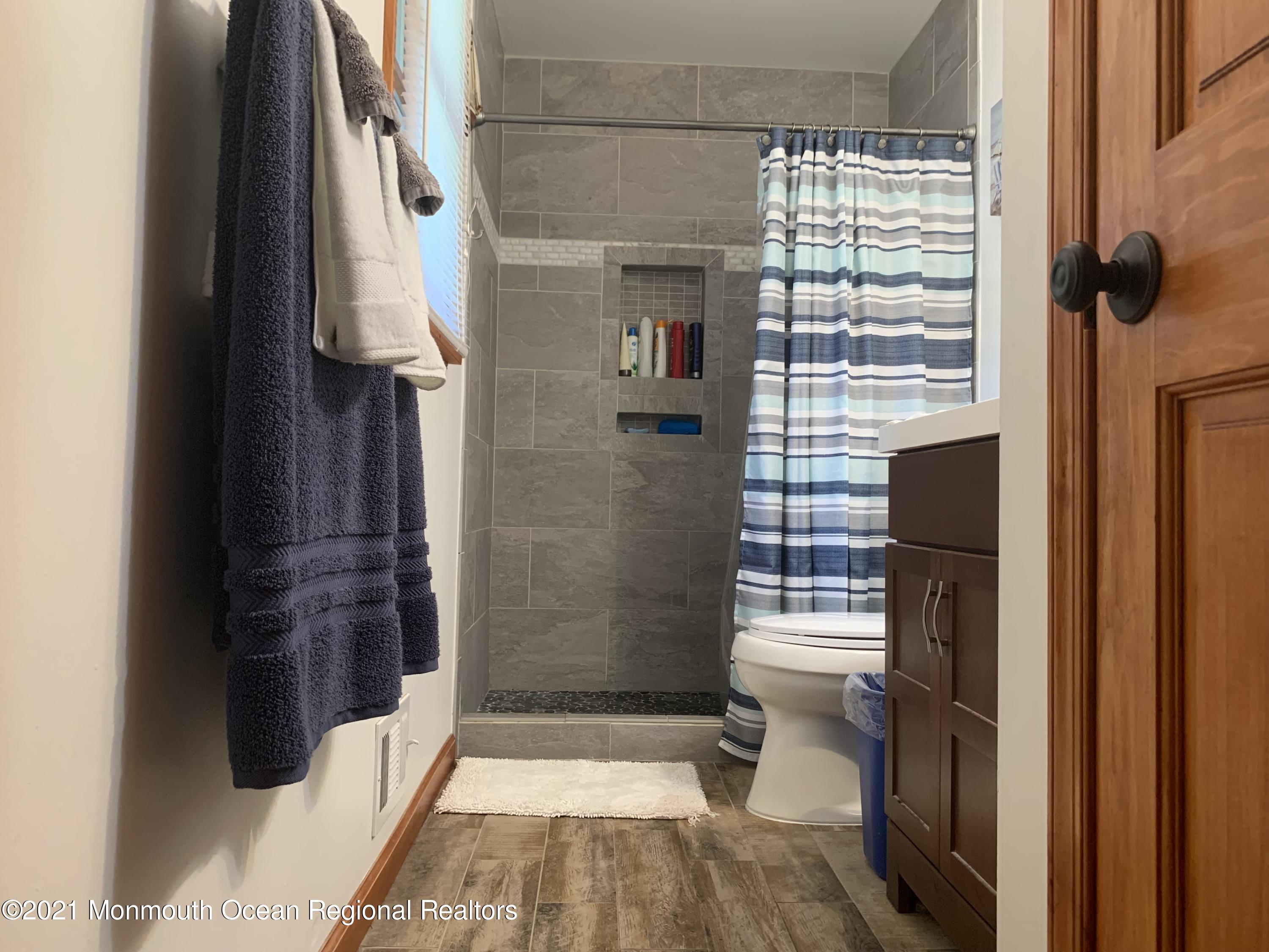 107 Nantucket Road Forked River, NJ 08731 - Photo 19 of 38 En-suite Master Bath