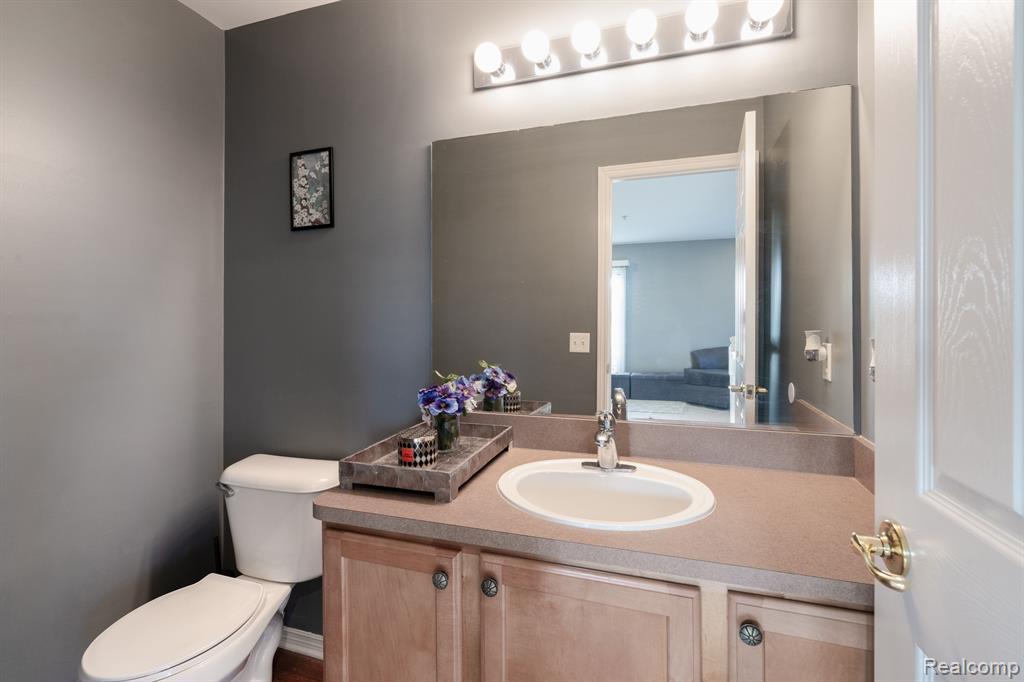 50107 Harding Street Canton, MI 48188 - Photo 8 of 27