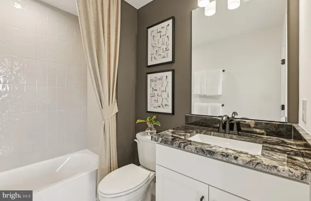 $714,990 | 6156 Amber Lane, Unit 2, Haymarket, VA 20169