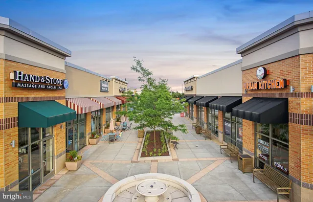 $714,990 | 6156 Amber Lane, Unit 2, Haymarket, VA 20169