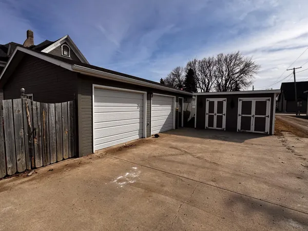 $278,500 | 712 Burke Avenue, Harvey, ND 58341