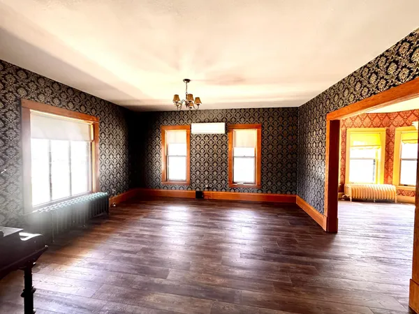 $278,500 | 712 Burke Avenue, Harvey, ND 58341