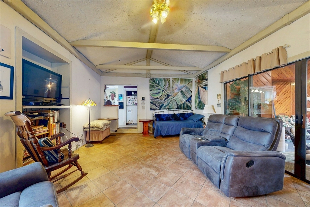 100 Sargent Street Winthrop, MA 02152 - Photo 13 of 38