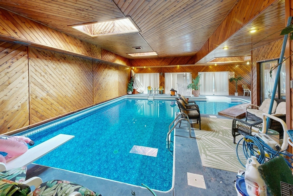 100 Sargent Street Winthrop, MA 02152 - Photo 16 of 38