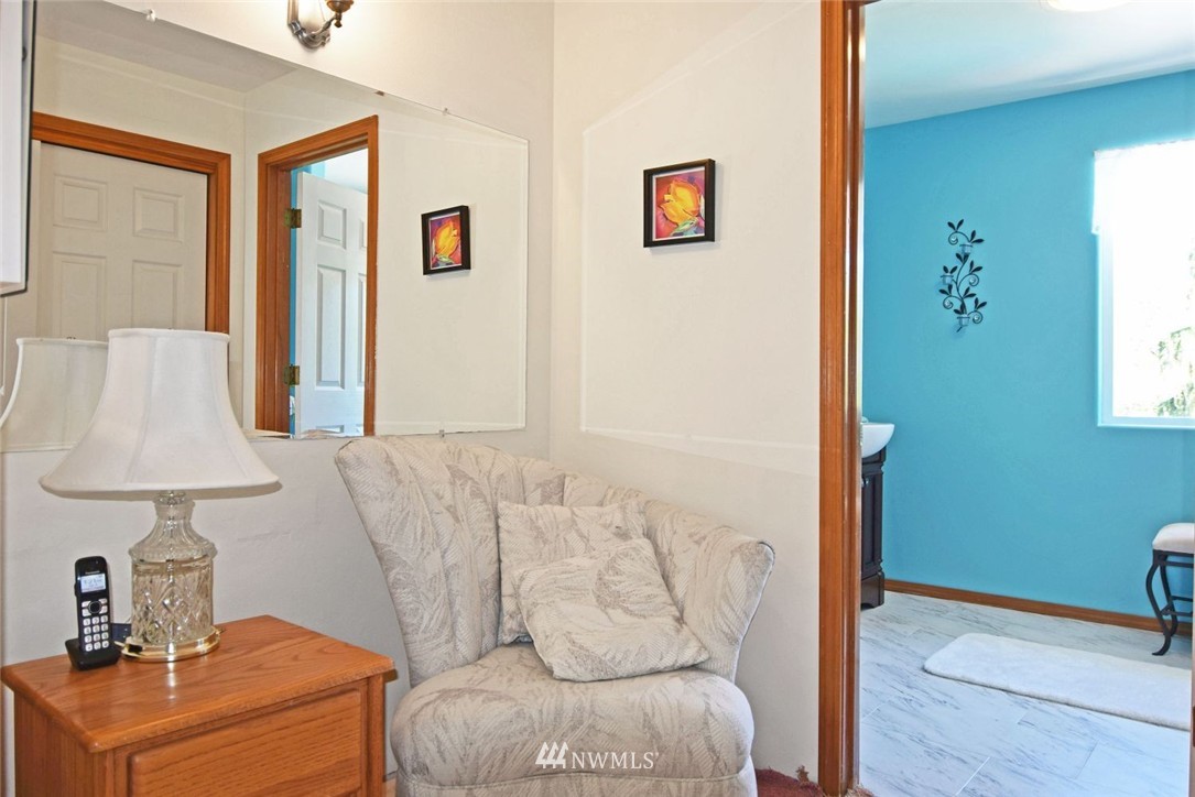 25806 Highland Road Northeast Kingston, WA 98346 - Photo 11 of 24 Gallery Image 11