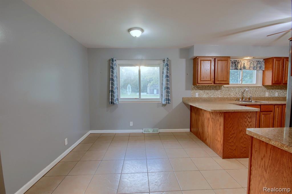 7900 Hannan Road Wayne, MI 48184 - Photo 10 of 38