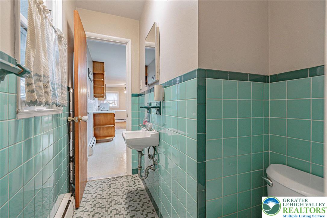 562 Fairview Street Emmaus, PA 18049 - Photo 31 of 54 Gallery Image 31
