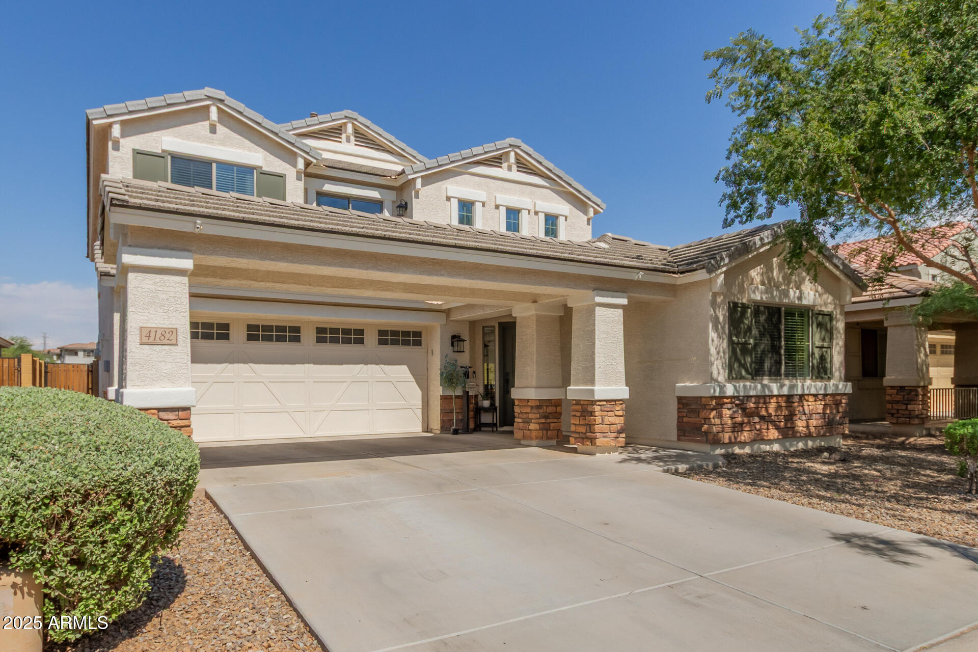 4182 East Bonanza Road Gilbert, AZ 85297 - Photo 4 of 37 04 - Bonanza 4182