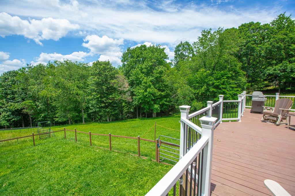 484 Tank Farm Road Aliquippa, PA 15001 - Photo 13 of 45