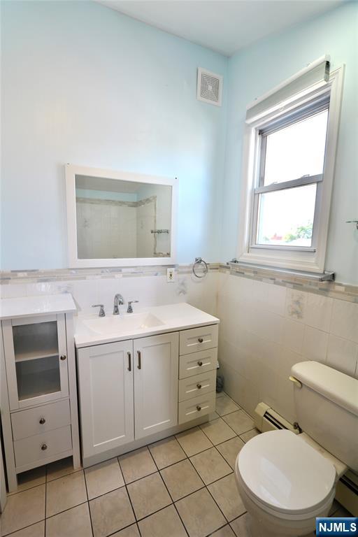 49 Jordan Avenue, Unit 2 Wallington, NJ 07057 - Photo 10 of 12