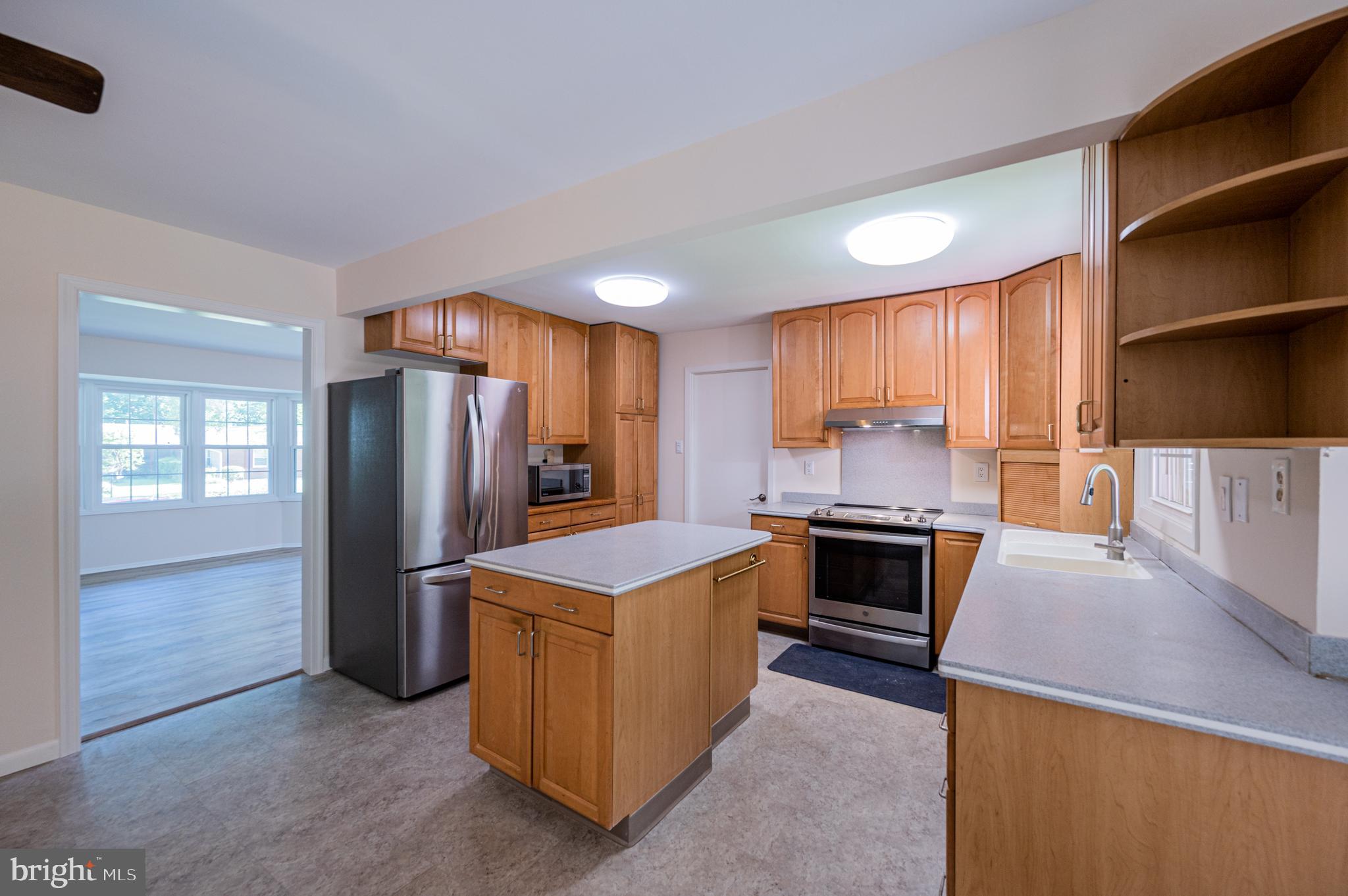 8816 Churchfield Lane Laurel, MD 20708 - Photo 14 of 45 Kitchen