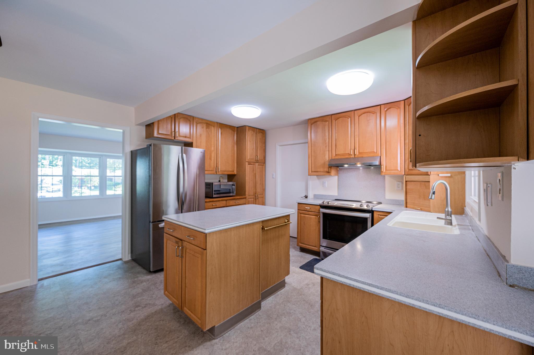 8816 Churchfield Lane Laurel, MD 20708 - Photo 15 of 45 Kitchen