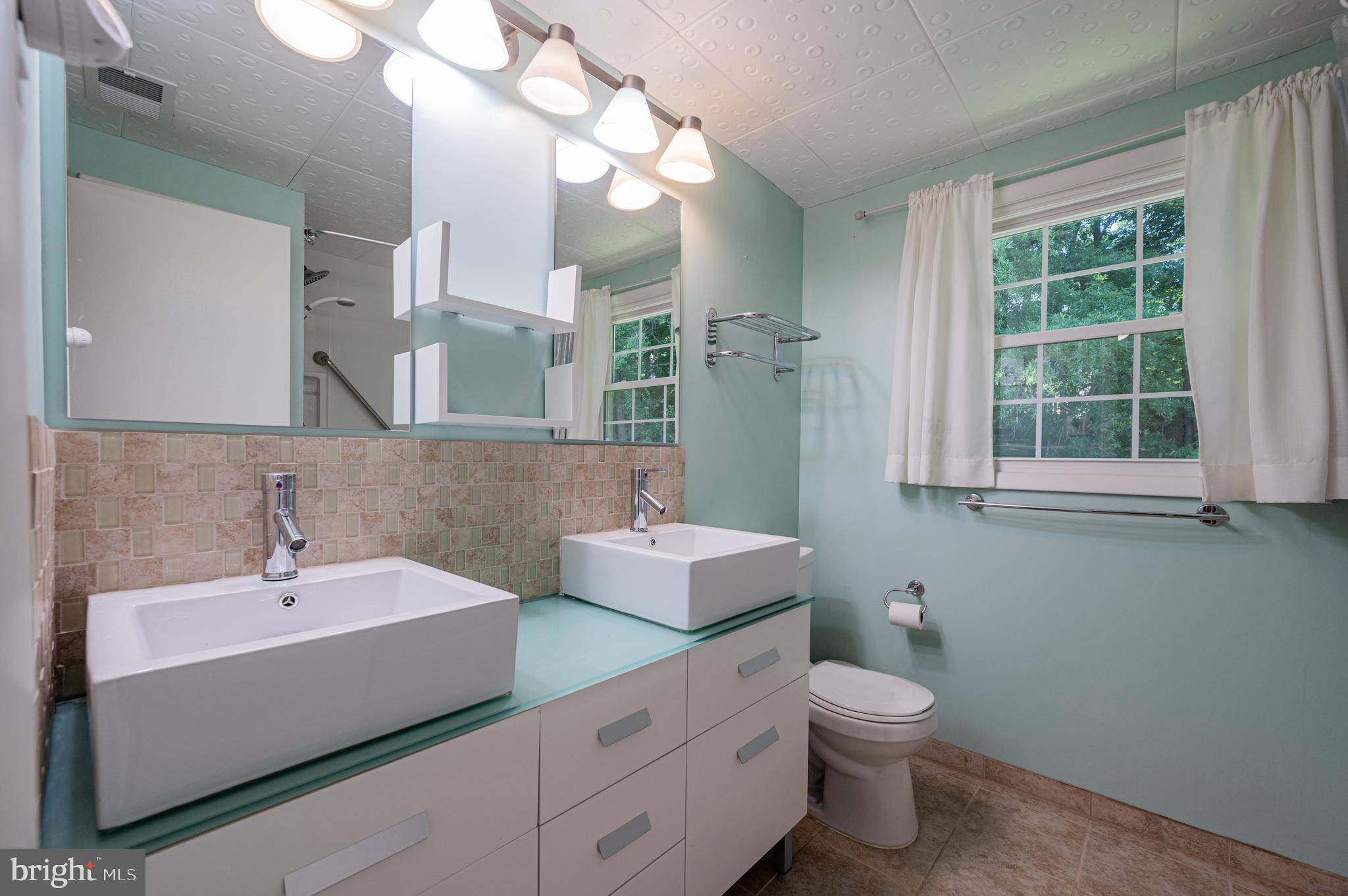 8816 Churchfield Lane Laurel, MD 20708 - Photo 34 of 45 Upstairs Full Hall Bath