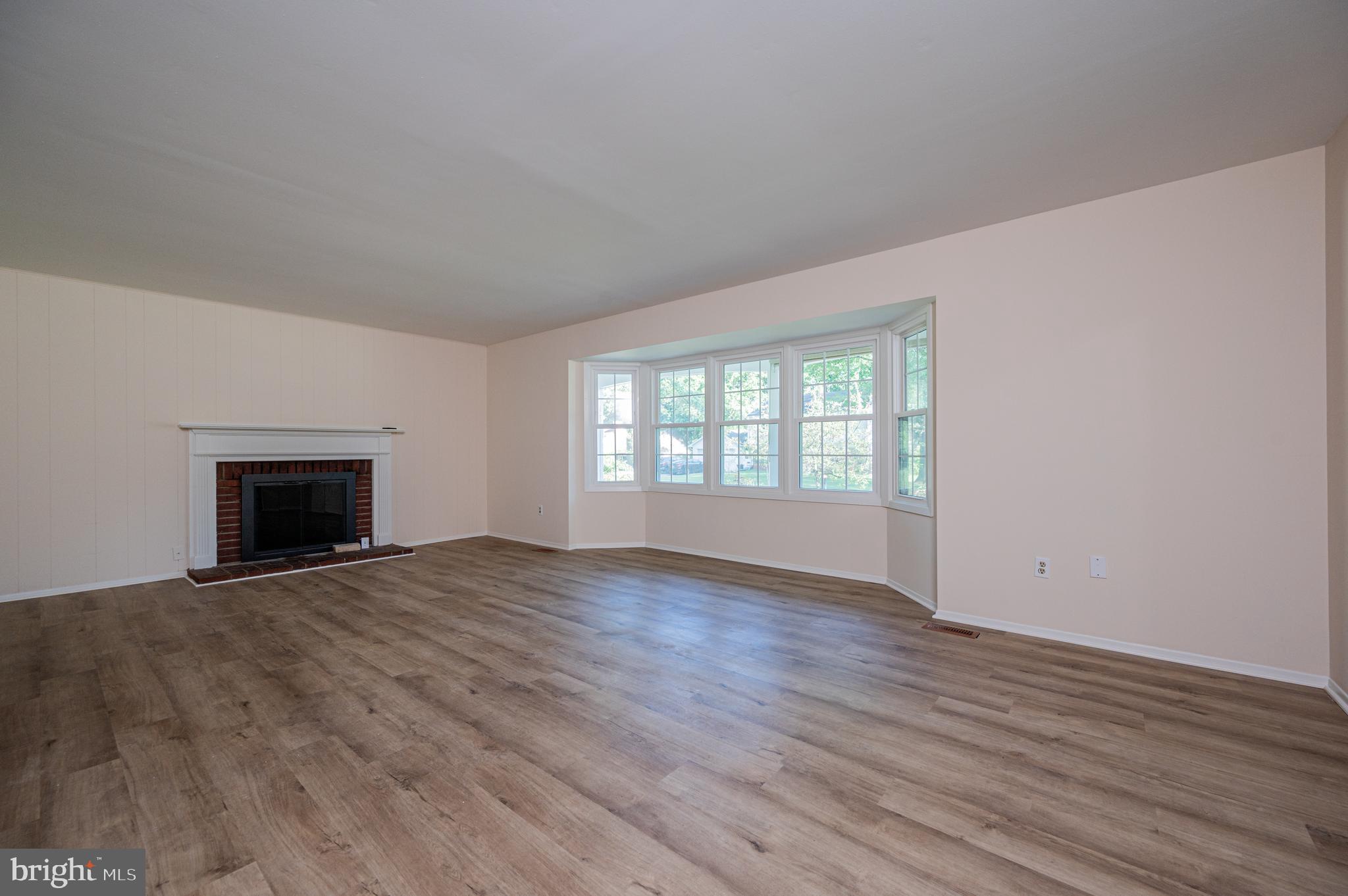 8816 Churchfield Lane Laurel, MD 20708 - Photo 5 of 45 Living Room