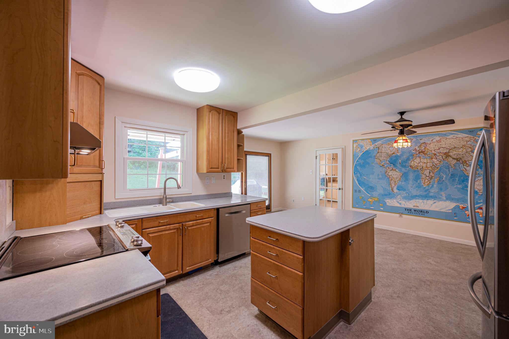 8816 Churchfield Lane Laurel, MD 20708 - Photo 8 of 45 Kitchen