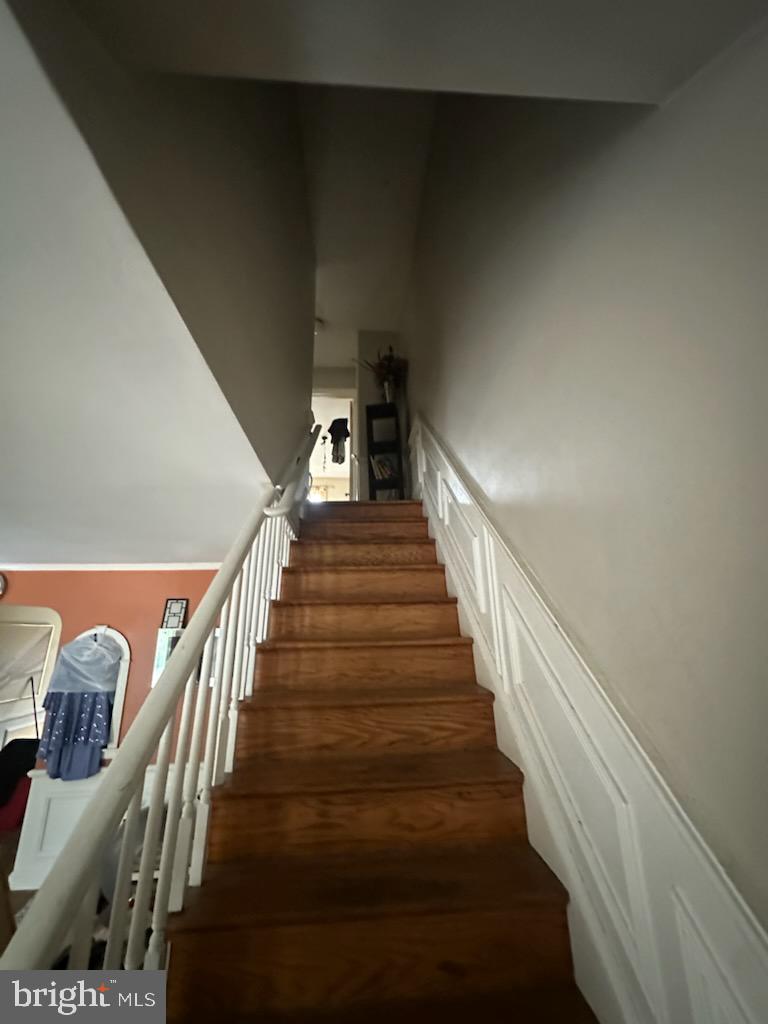 610 Briarcliff Road Upper Darby, PA 19082 - Photo 6 of 19