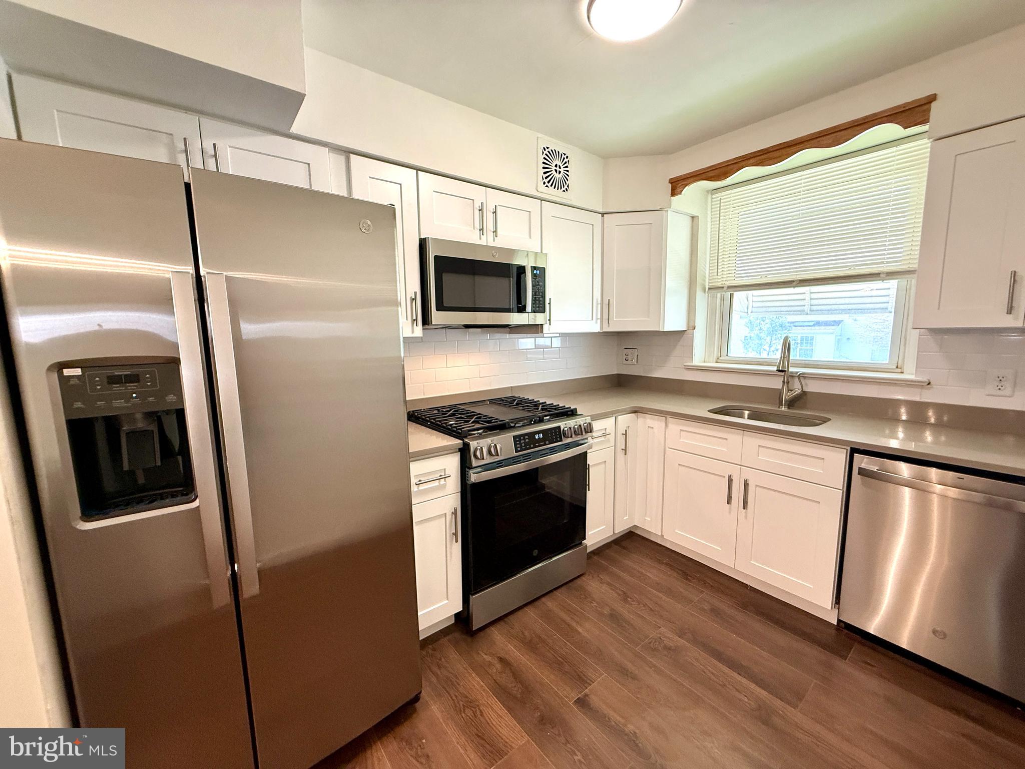 1121 Ripley Street Philadelphia, PA 19111 - Photo 9 of 34 Gallery Image 9