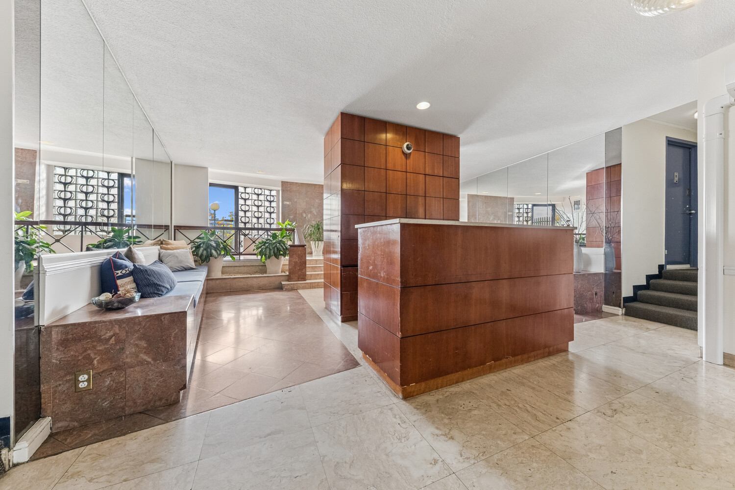 2400 Johnson Avenue, Unit 5F Bronx, NY 10463 - Photo 14 of 14 a living room with furniture