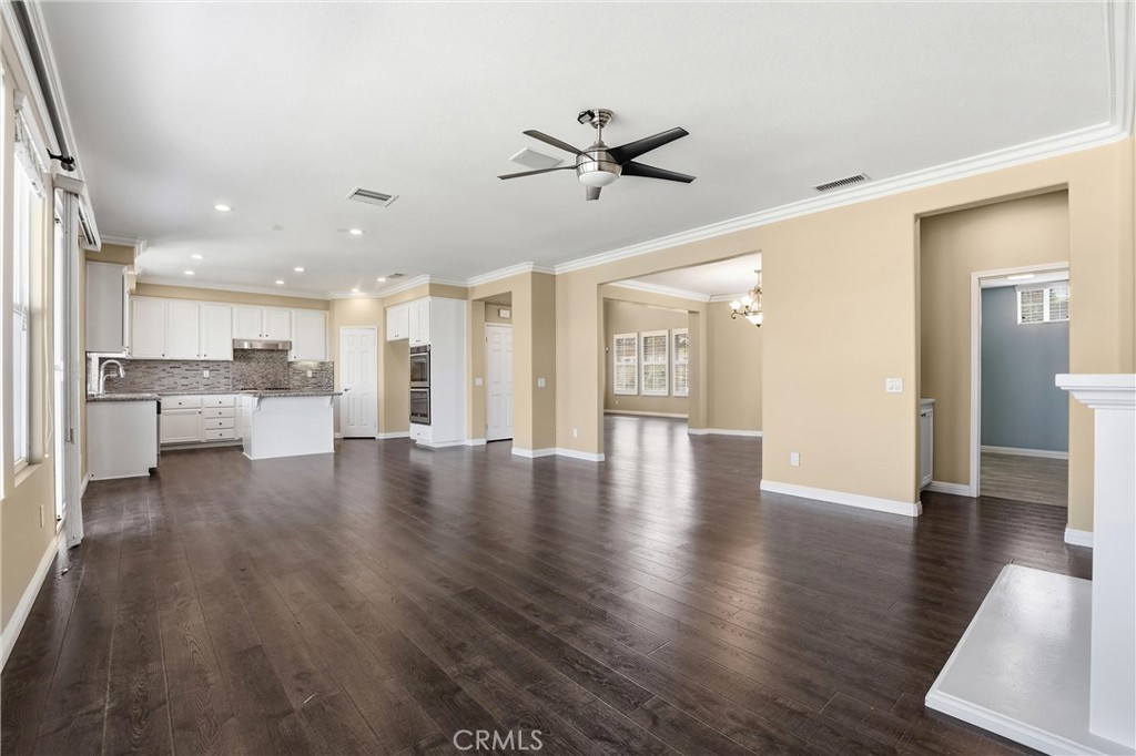 950 Manor Way Corona, CA 92882 - Photo 16 of 80