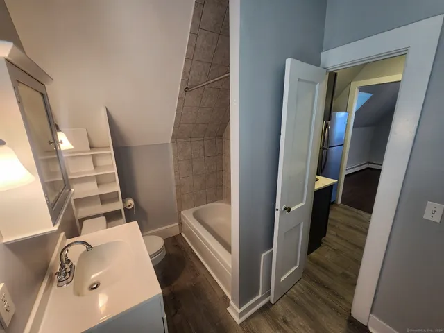 $2,050 | 149 New Haven Avenue, Unit 2, Milford, CT 06460