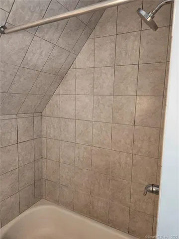 $2,050 | 149 New Haven Avenue, Unit 2, Milford, CT 06460