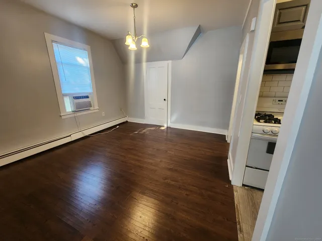 $2,050 | 149 New Haven Avenue, Unit 2, Milford, CT 06460