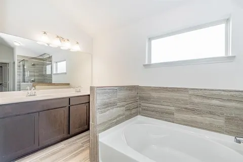 $299,888 | 6447 Escondido Drive, Rosharon, TX 77583