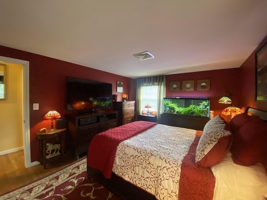 117 East Allen Ridge Road Springfield, MA 01118 - Photo 13 of 26 Gallery Image 13