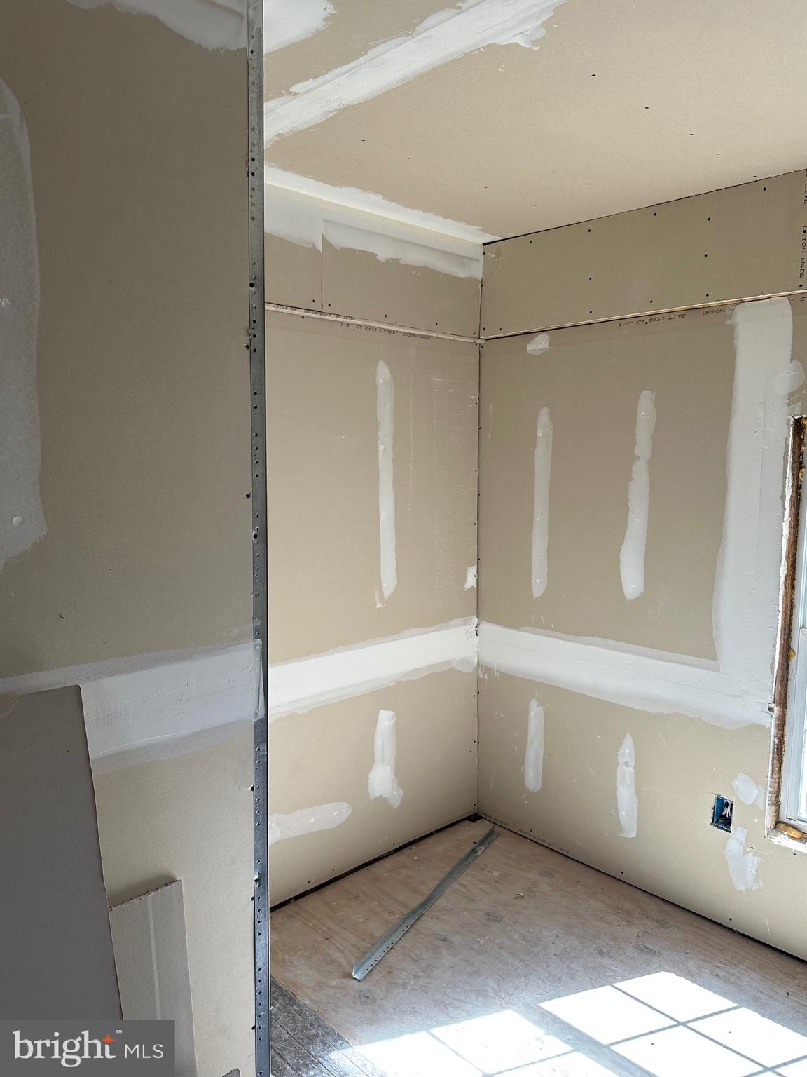 24872 Meeting House Road Denton, MD 21629 - Photo 31 of 73 a bathroom with a bathtub and a shower