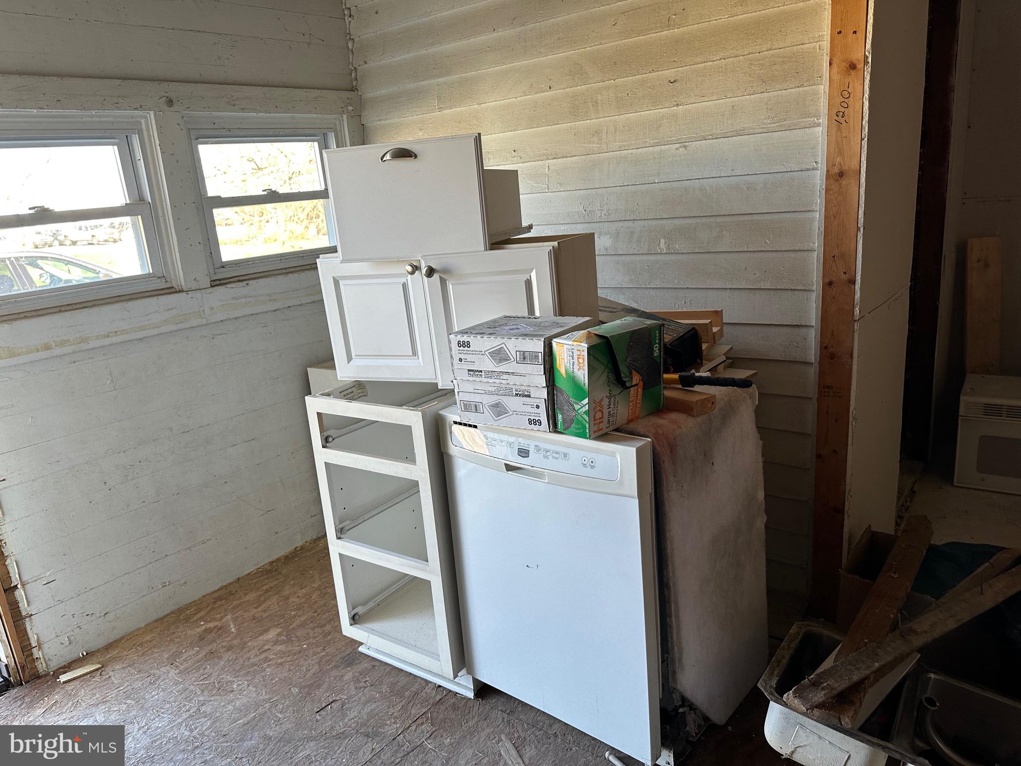 24872 Meeting House Road Denton, MD 21629 - Photo 54 of 73 a utility room with dryer and washer