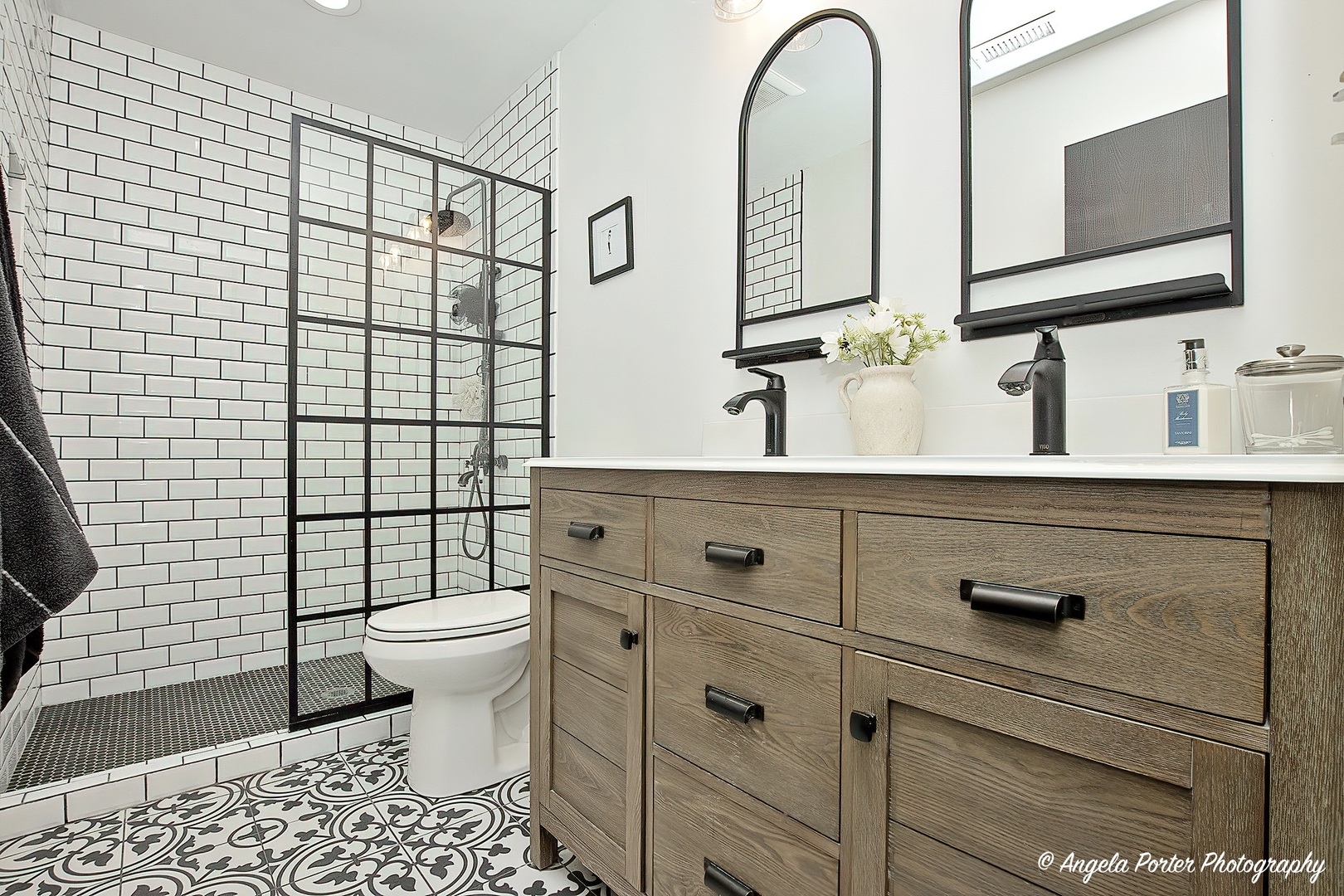 2624 Evergreen Circle McHenry, IL 60050 - Photo 15 of 18 a bathroom with a sink a toilet and shower