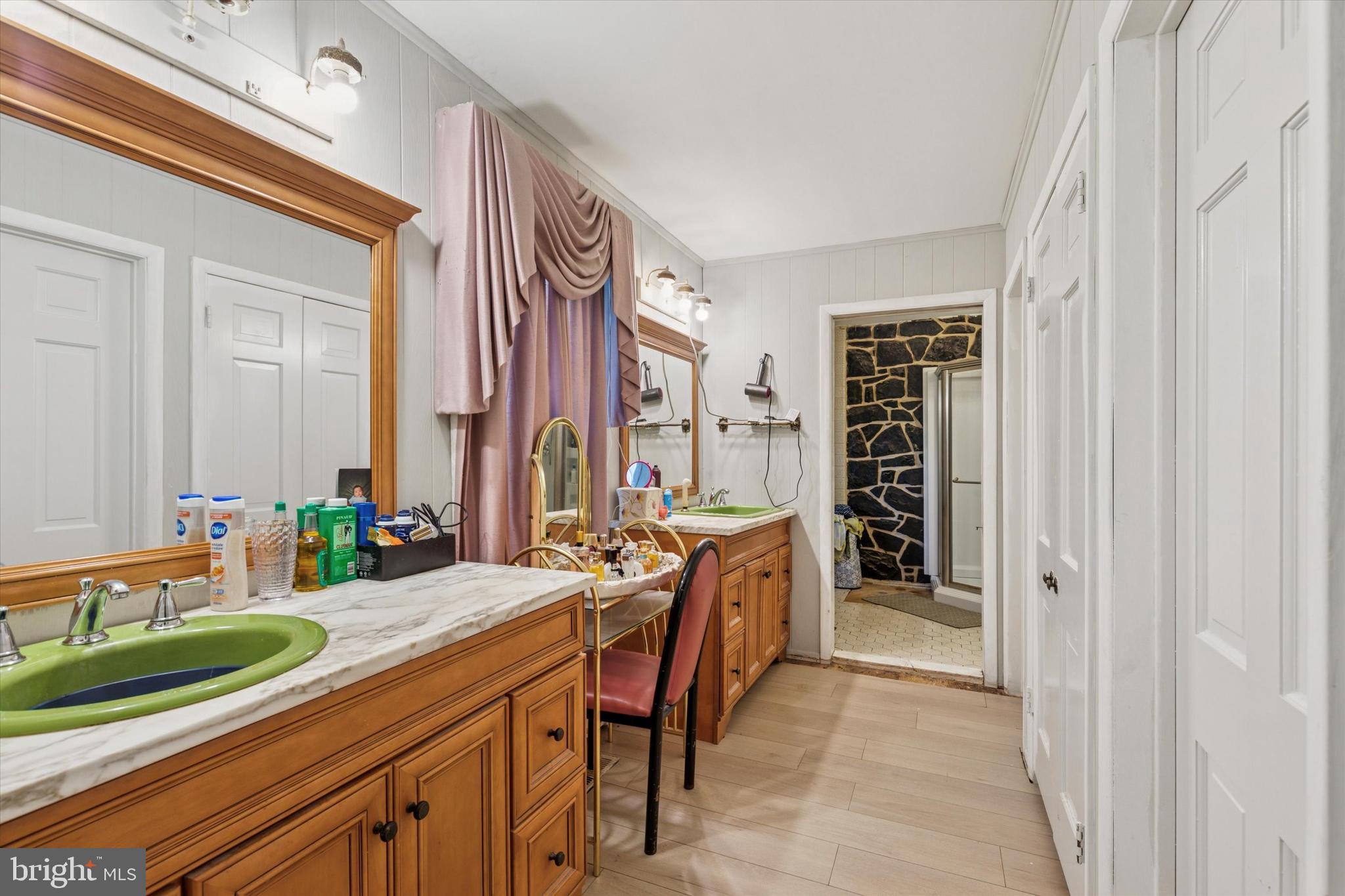 290 Hatboro Road Ivyland, PA 18974 - Photo 13 of 45 a very nice looking room with a couch