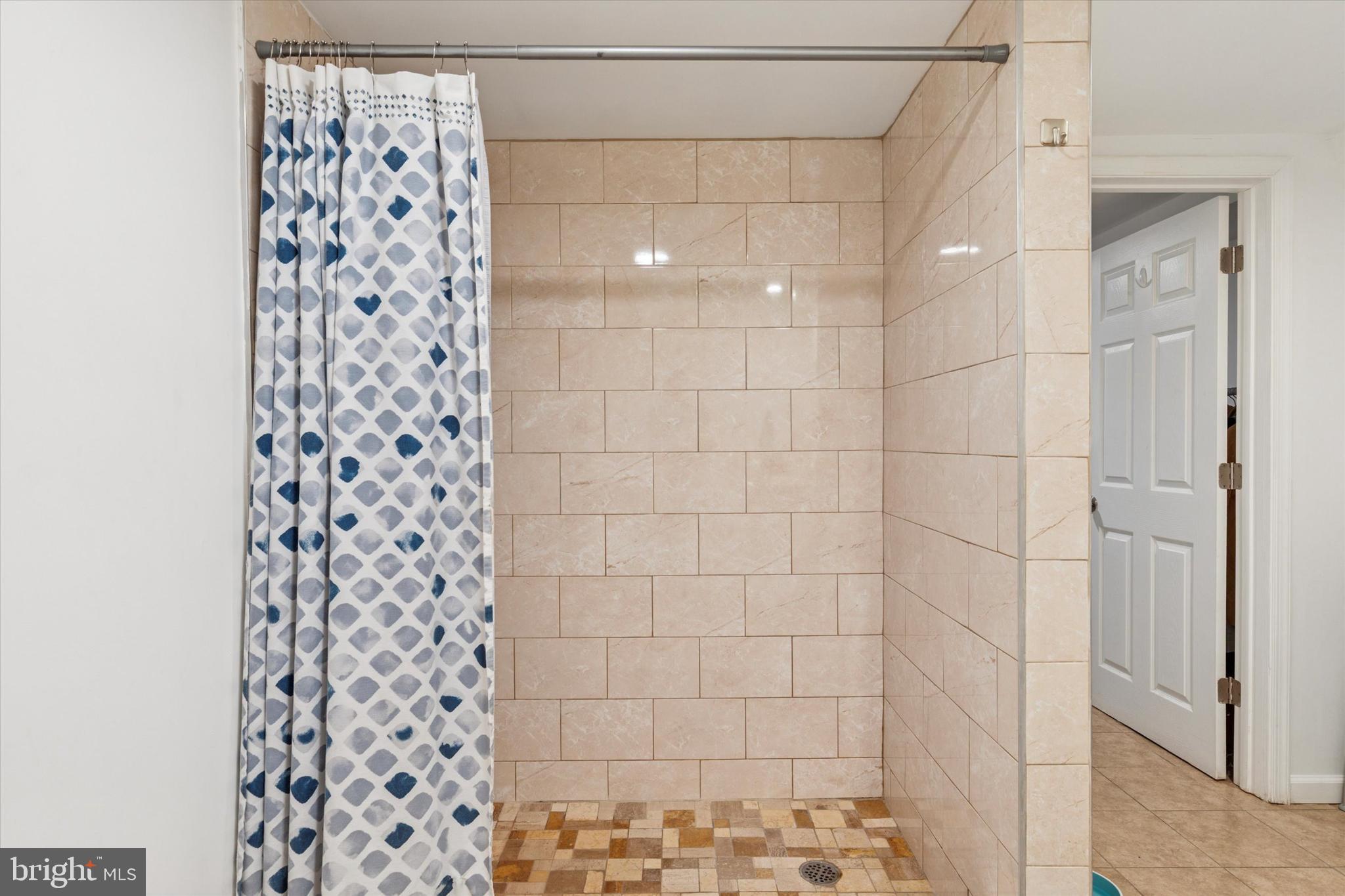 290 Hatboro Road Ivyland, PA 18974 - Photo 23 of 45 a bathroom with a shower