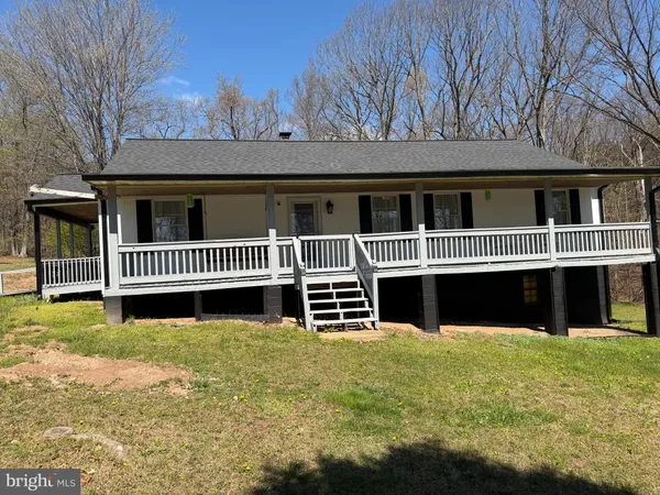 $349,900 | 206 Mountain View Drive, Paw Paw, WV 25434