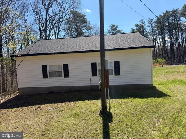 $349,900 | 206 Mountain View Drive, Paw Paw, WV 25434