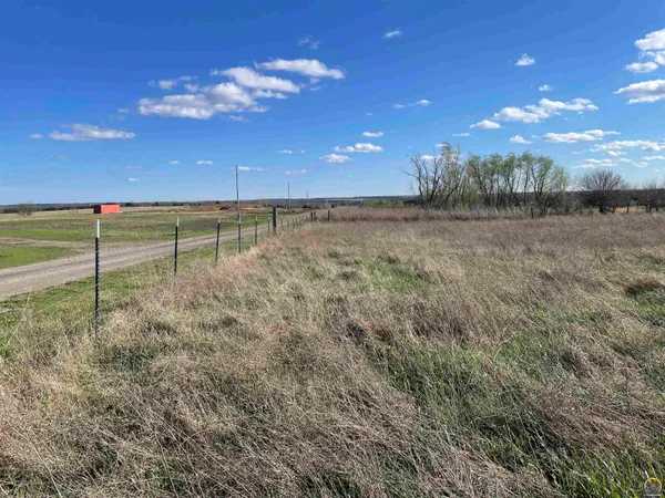 $474,900 | 1325 Southeast 85th Street, Wakarusa, KS 66546