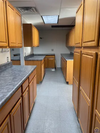 $474,900 | 1325 Southeast 85th Street, Wakarusa, KS 66546