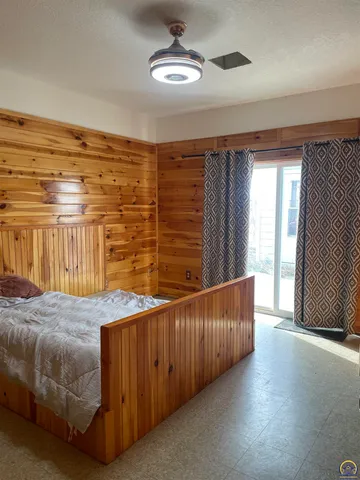 $599,900 | 1325 Southeast 85th Street, Wakarusa, KS 66546