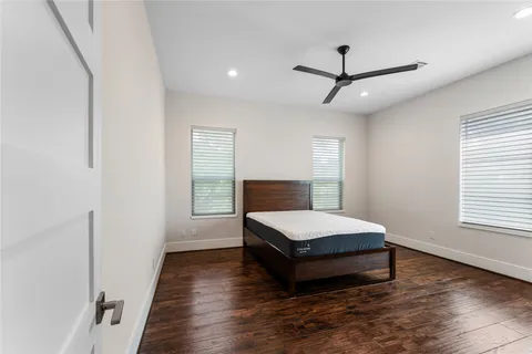 $1,995,000 | 3202 Glen Haven Boulevard, Houston, TX 77025