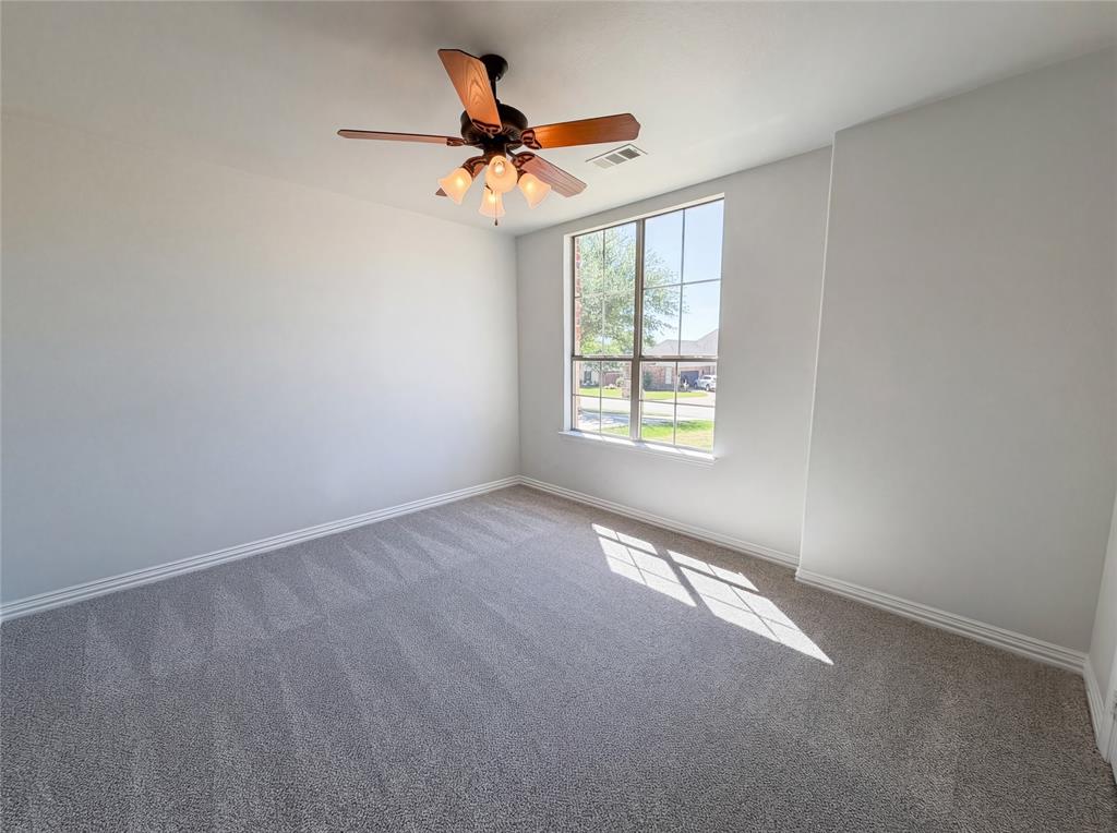 210 Billo Court Weatherford, TX 76087 - Photo 9 of 18
