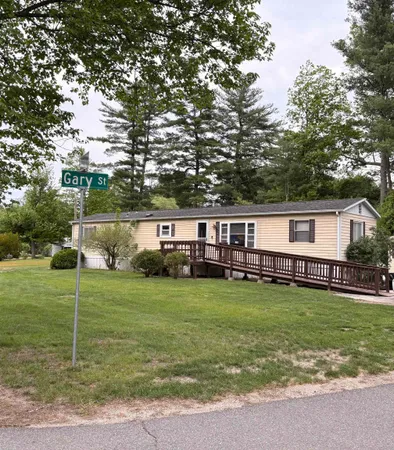 $199,900 | 11 Gary Street, Nashua, NH 03062
